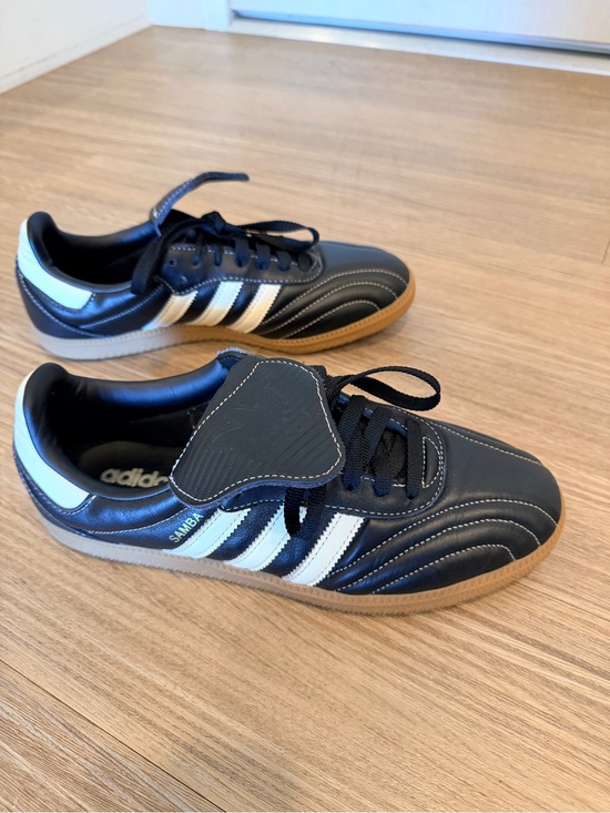 adidas Shoes - Adidas women Samba Shoes - Black/White